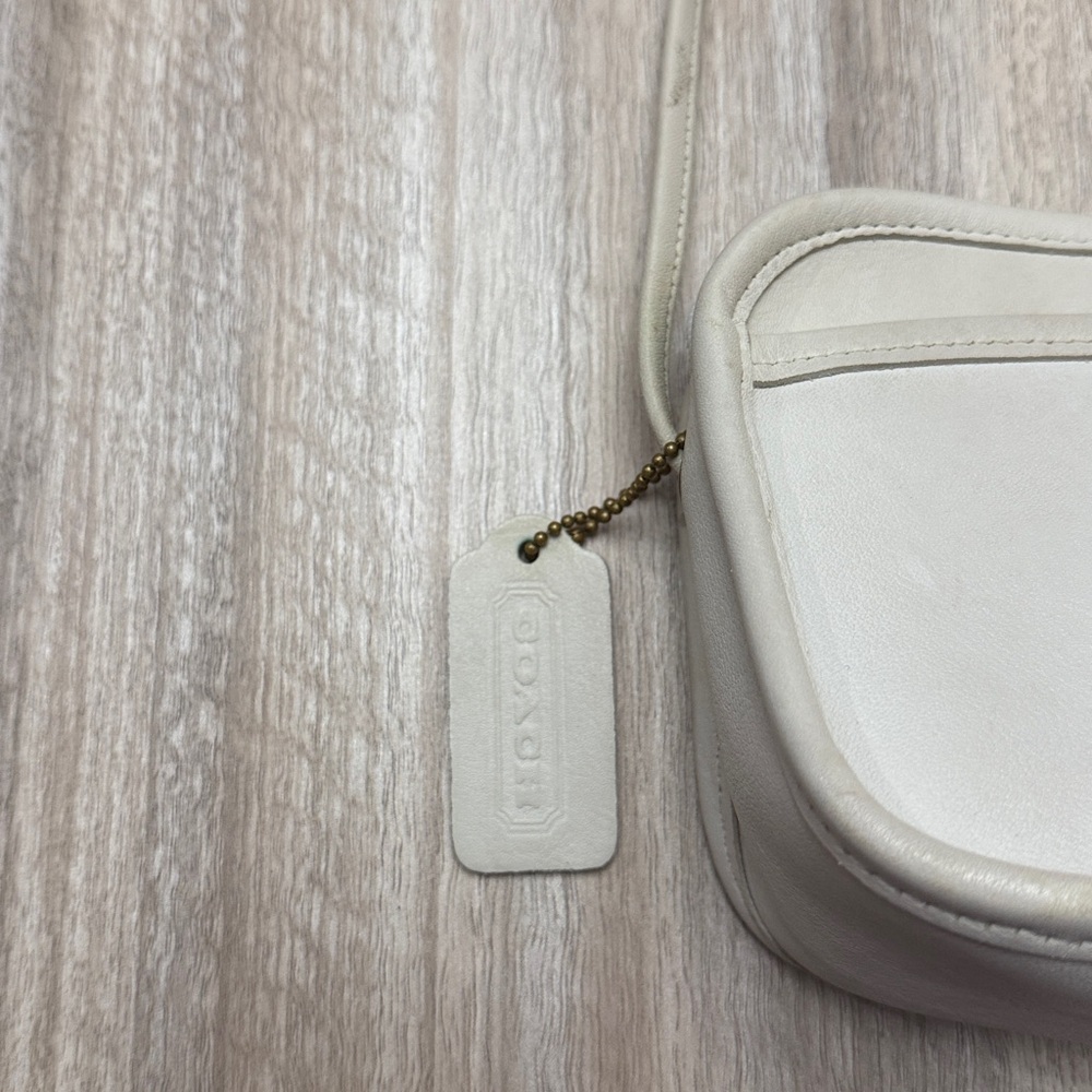 Coach Vintage 90’s Mini Hadley Bag in White Leather #0026-304 Shoulder/Crossbody - Picture 5 of 16